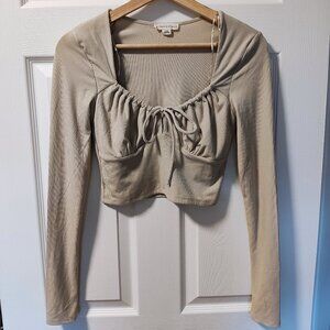 Beige Aeropostale Crop Top - M